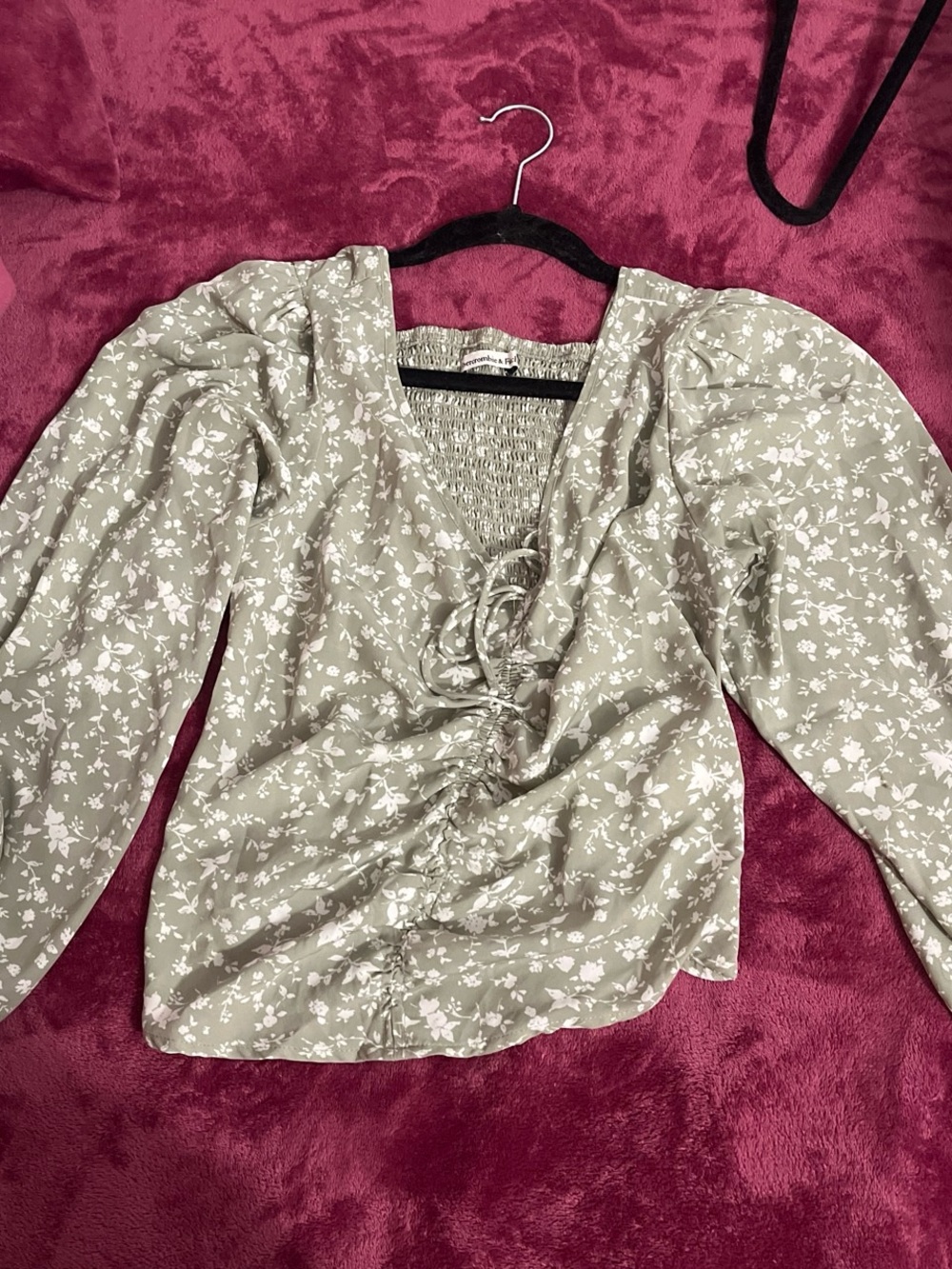 Abercrombie & Fitch Sage Green Floral Ruched Blouse
